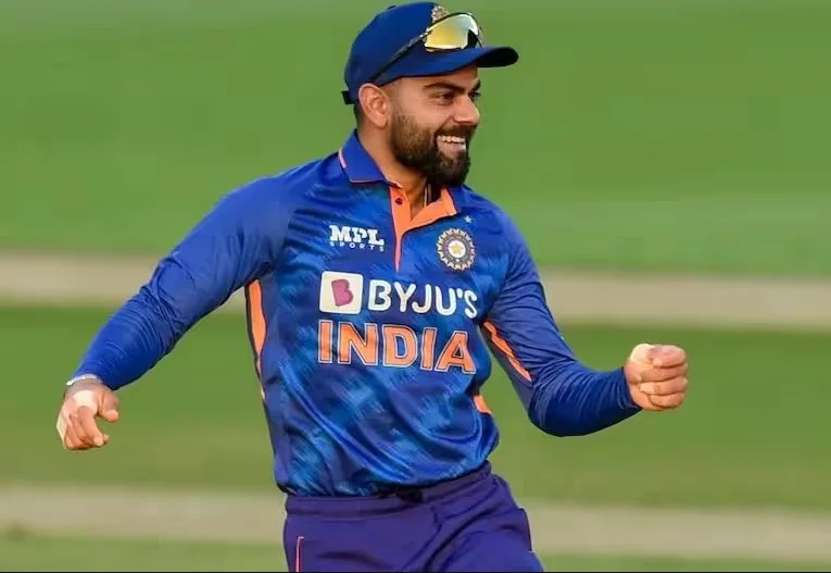 virat-kohli-dance-field.jpg